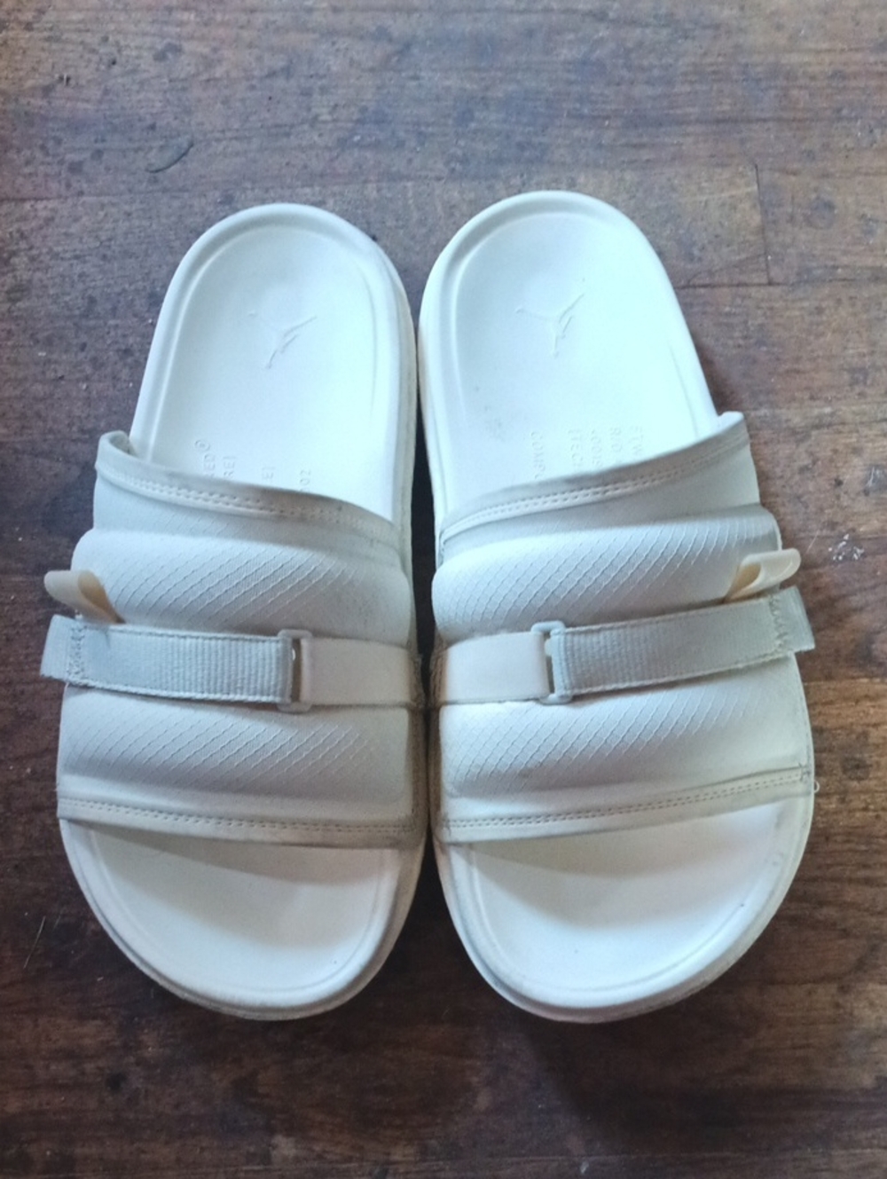 Jordan Super Play Coconut Milk Slides